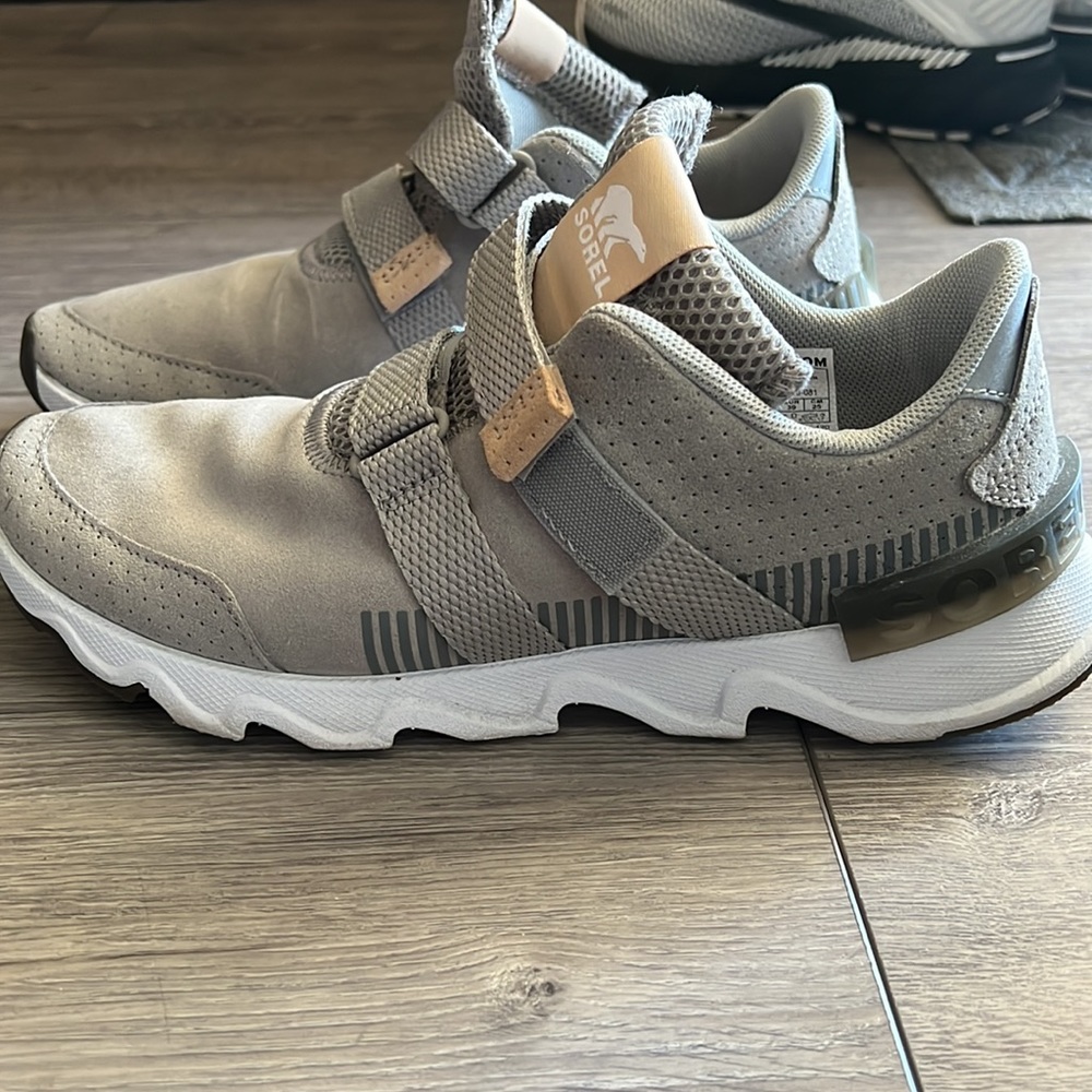 Sorel Velcro sneaker